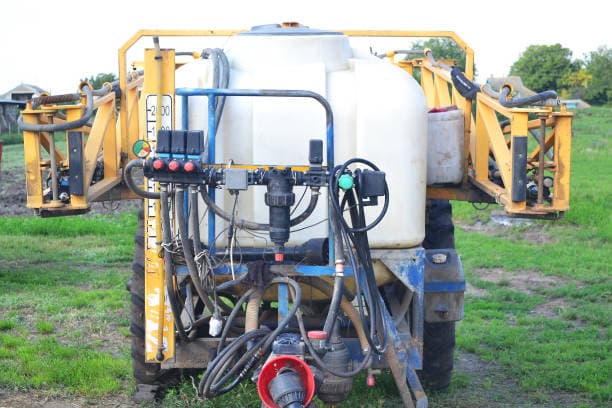 تصویر 1 از خرید سمپاش پشت تراکتوری بالدار + قیمت فروش استثنایی